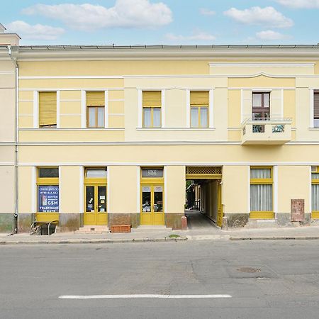 Central Park Rooms Oradea Exterior foto