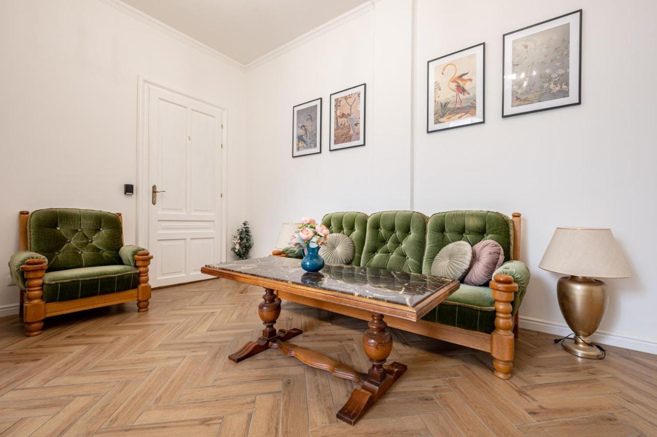 Central Park Rooms Oradea Exterior foto